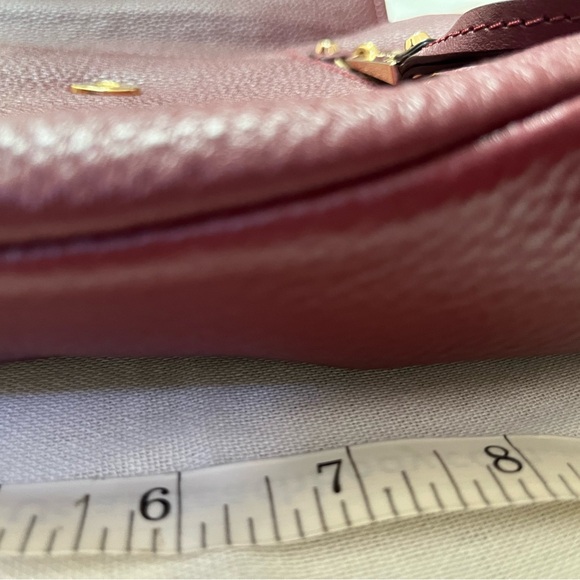 Michael Kors Evie leather medium shoulder bag with flap in Burgundy EC - Picture 4 of 12